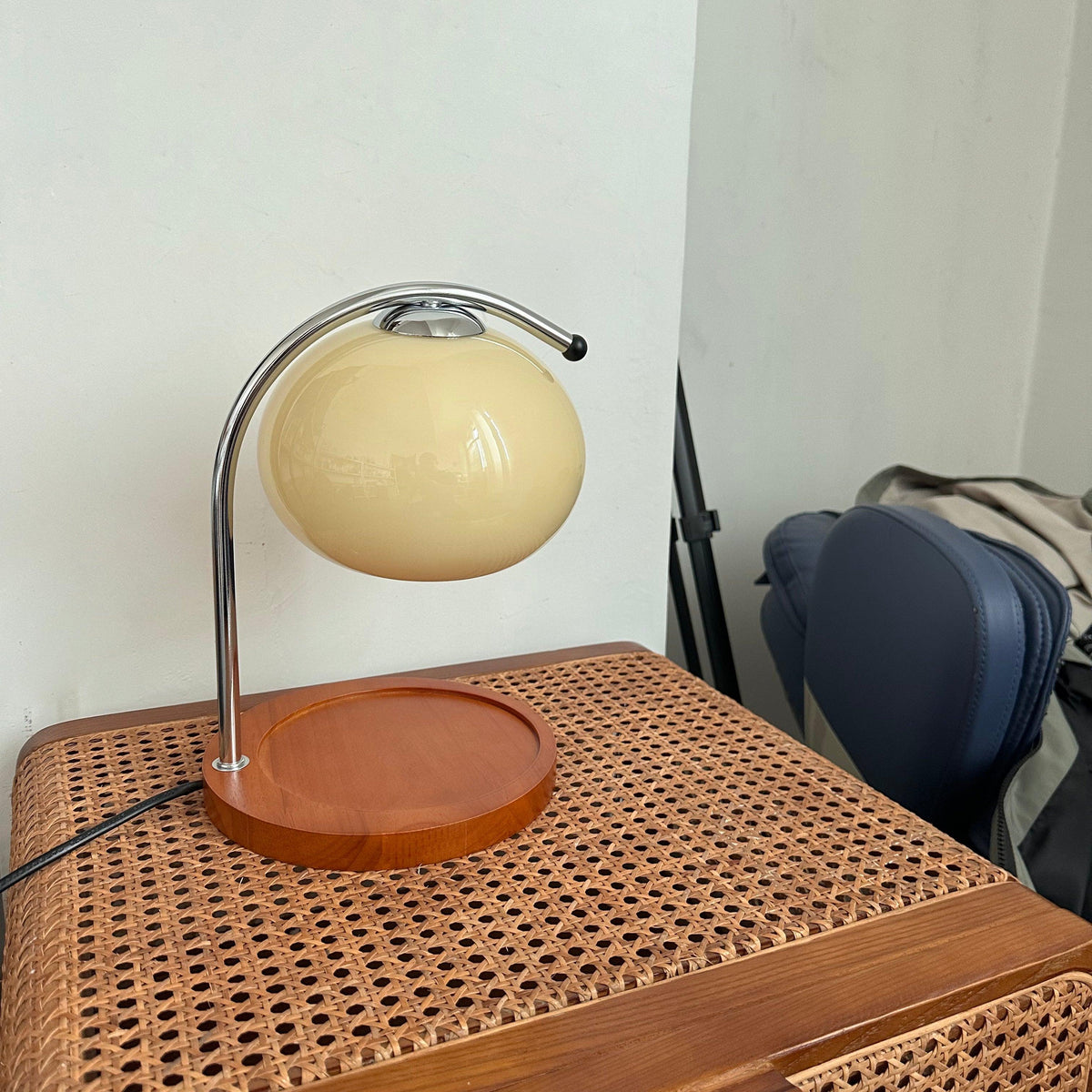 Contemporary Glass Dome Shade Table Lamp 1-Light
