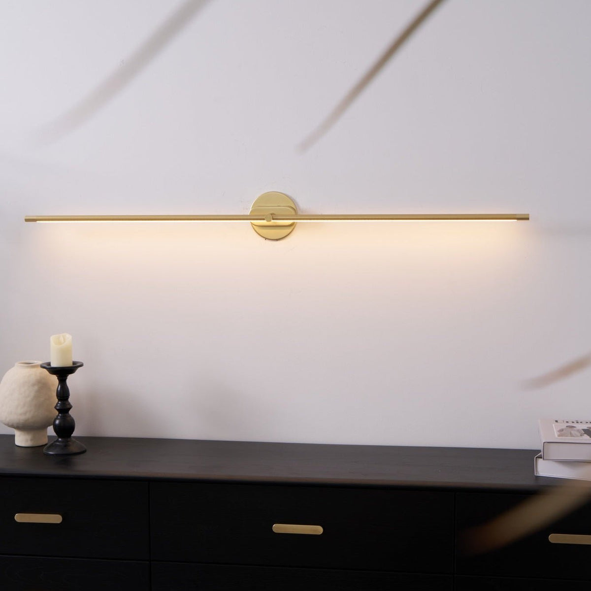 Minimalist Metal Linear Adjustable Wall Light 1-Light