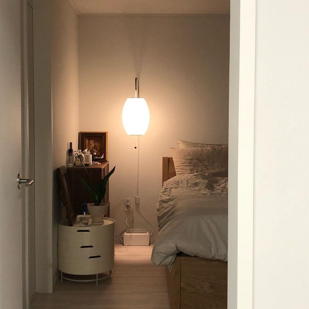 Contemporary Polymer Pull Chain Wall Light 1-Light