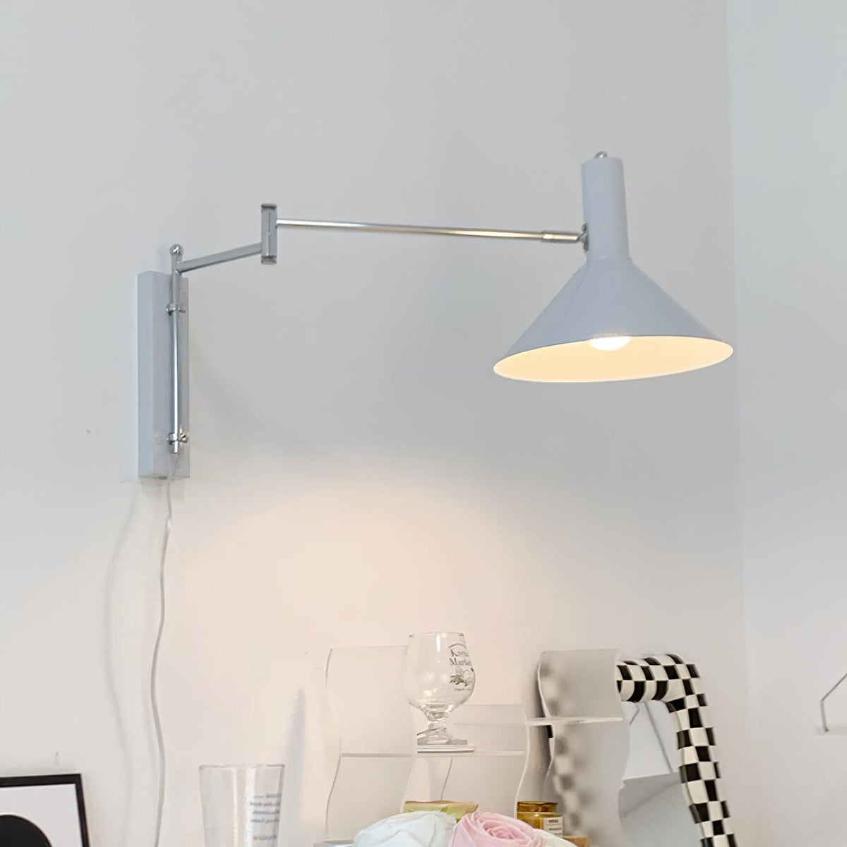 Contemporary Metal Cone Shade Wall Light 1-Light