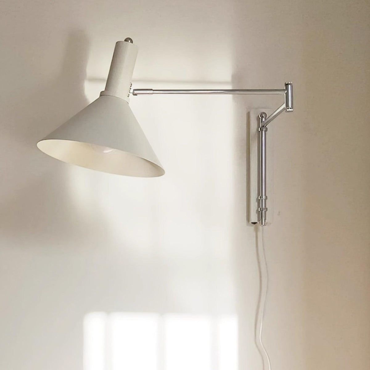 Contemporary Metal Cone Shade Wall Light 1-Light