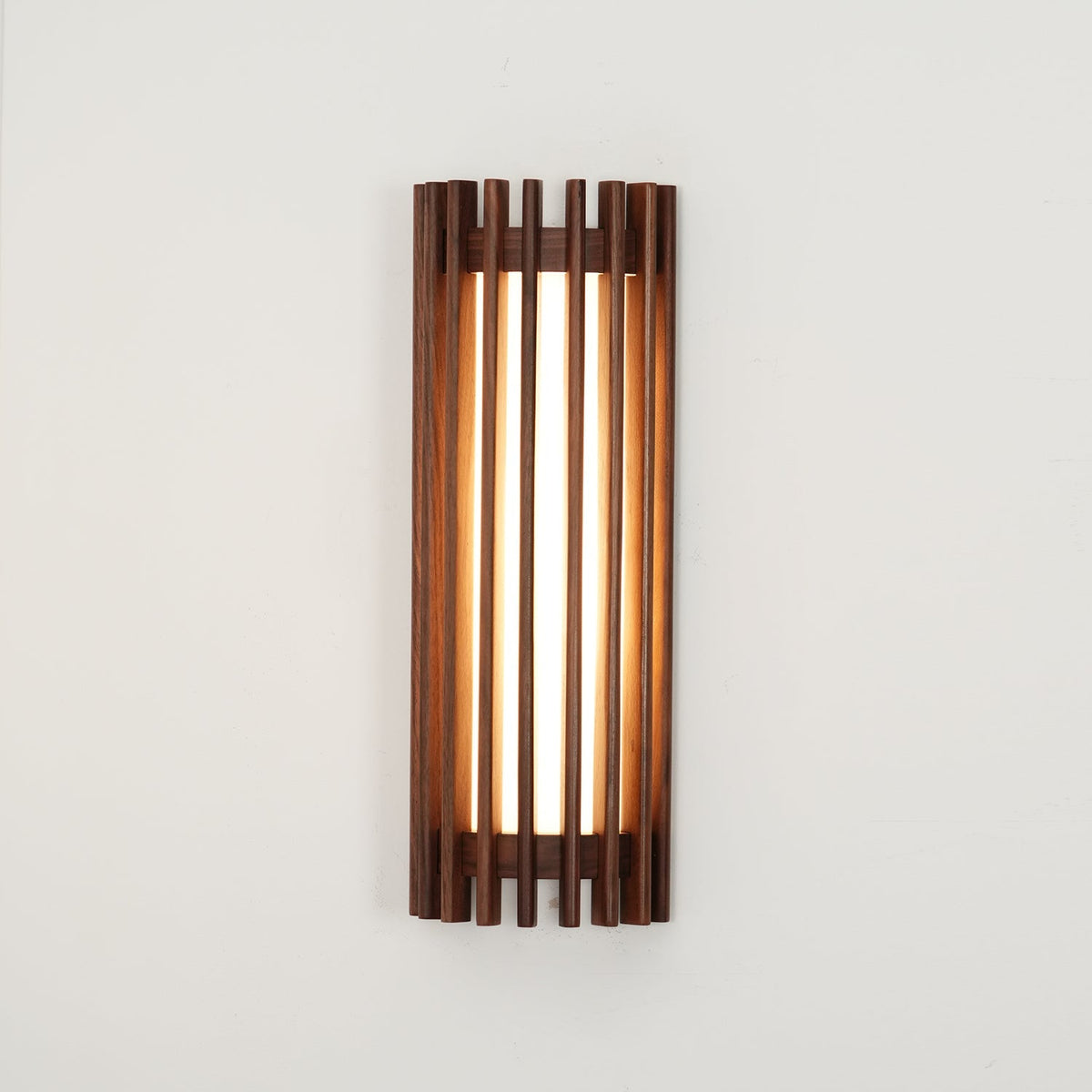 Contemporary Acrylic Vertical Linear Wall Light 1-Light
