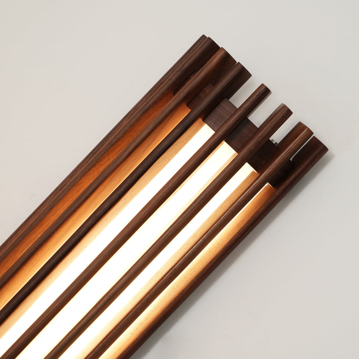Contemporary Acrylic Vertical Linear Wall Light 1-Light