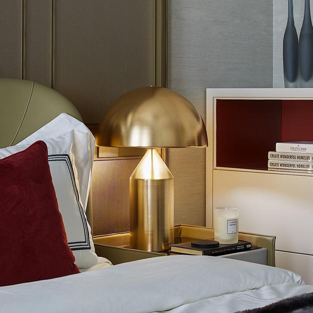 Contemporary Metal Sculptural Base Table Lamp 1-Light
