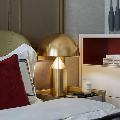 Contemporary Metal Sculptural Base Table Lamp 1-Light